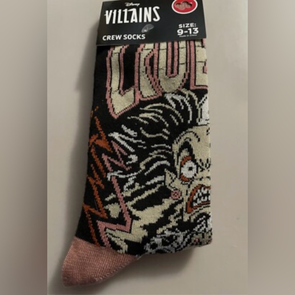 Disney Villian’s Series Cruella Deville Crew Socks - Black and Pink - Picture 3 of 8